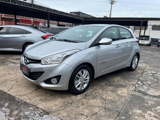 HYUNDAI HB20 1.6 PREMIUM 16V FLEX 4P AUTOMÁTICO